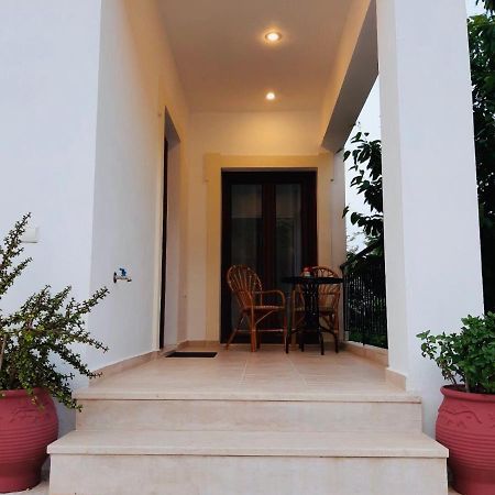 Green View Apartment Ágios Pétros Bagian luar foto